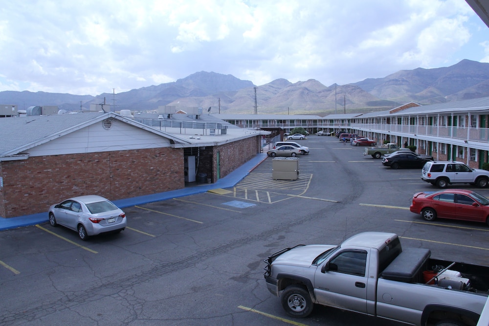 SuperLodge Motel