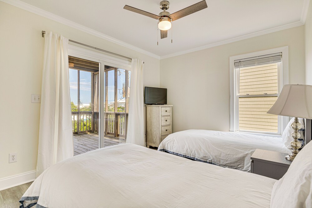 Inviting Atlantic Beach Townhome ~ 1/2 Mi to Ocean view 5