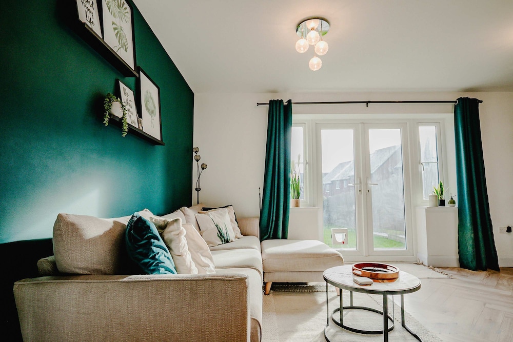 Host Stay Mercia House