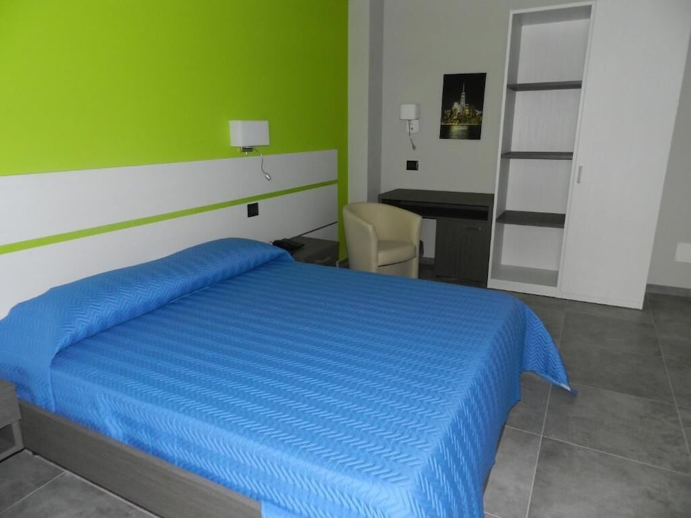 Erasmus Hotel view 5