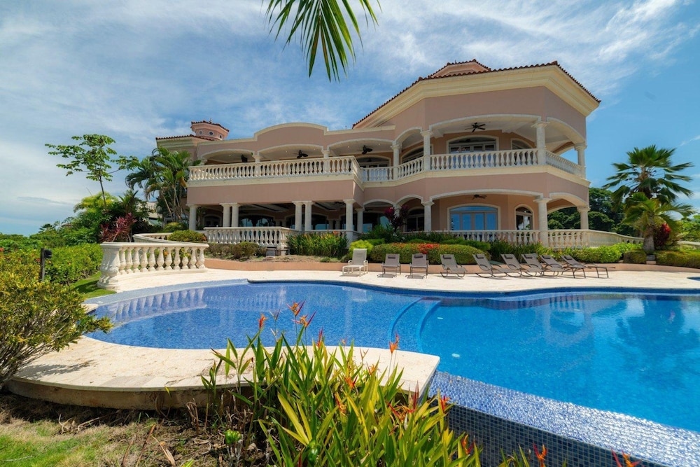- Casa Garmus - 10 bdr Ocean View