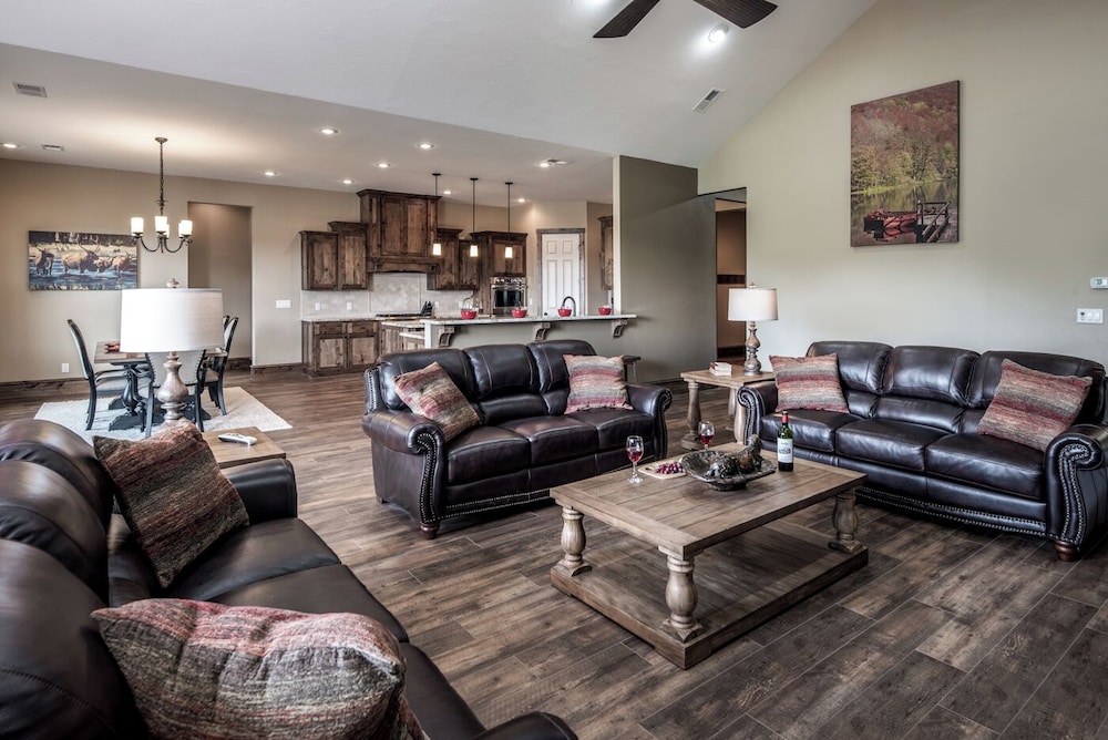 Grindstone Lake Lodge