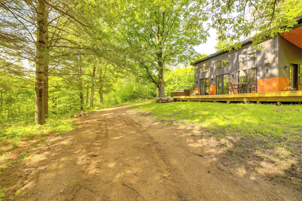 Modern Hersey Tiny Home w/ Private Hot Tub! view 4