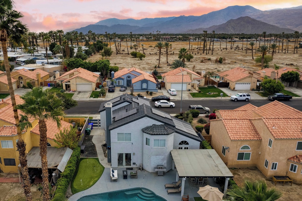 Desert Scarif Private Pool, Hot Tub, Putting Green, Near Coachella Festivals