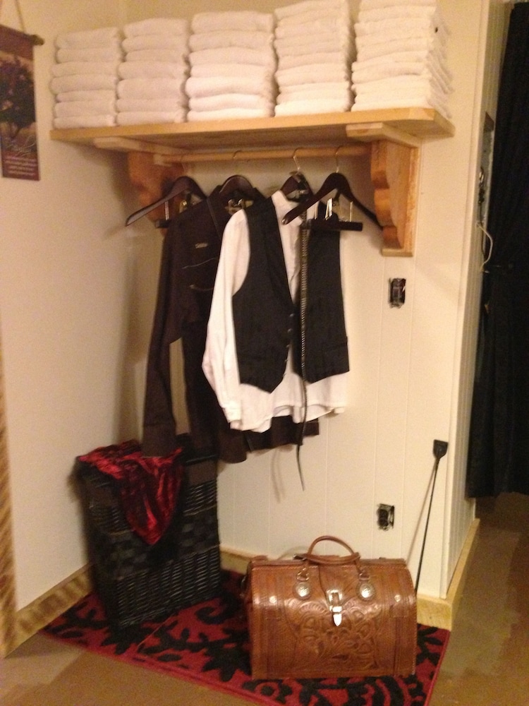 Grand Canyon Ranch & Outfitters