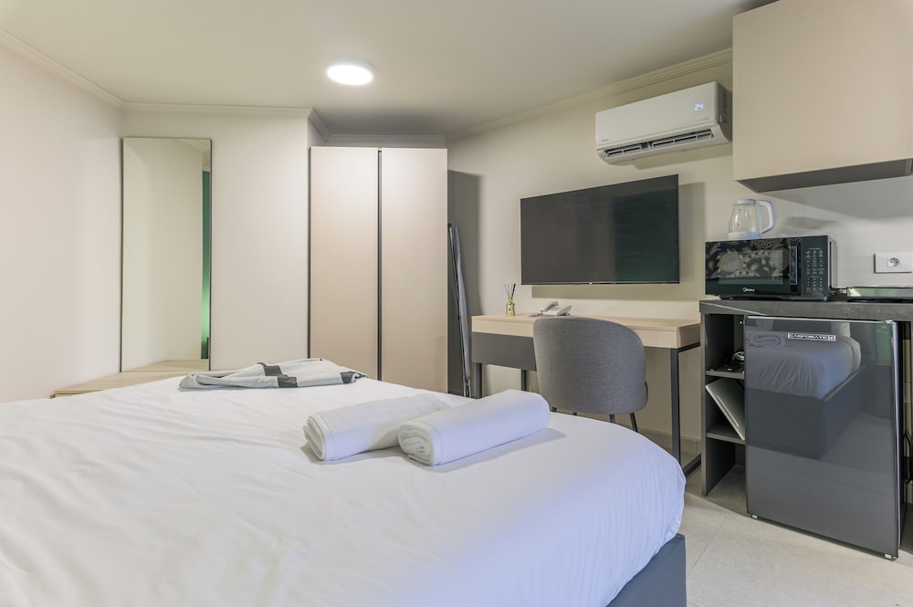 CityZen - Boutique Studios in Achrafieh
