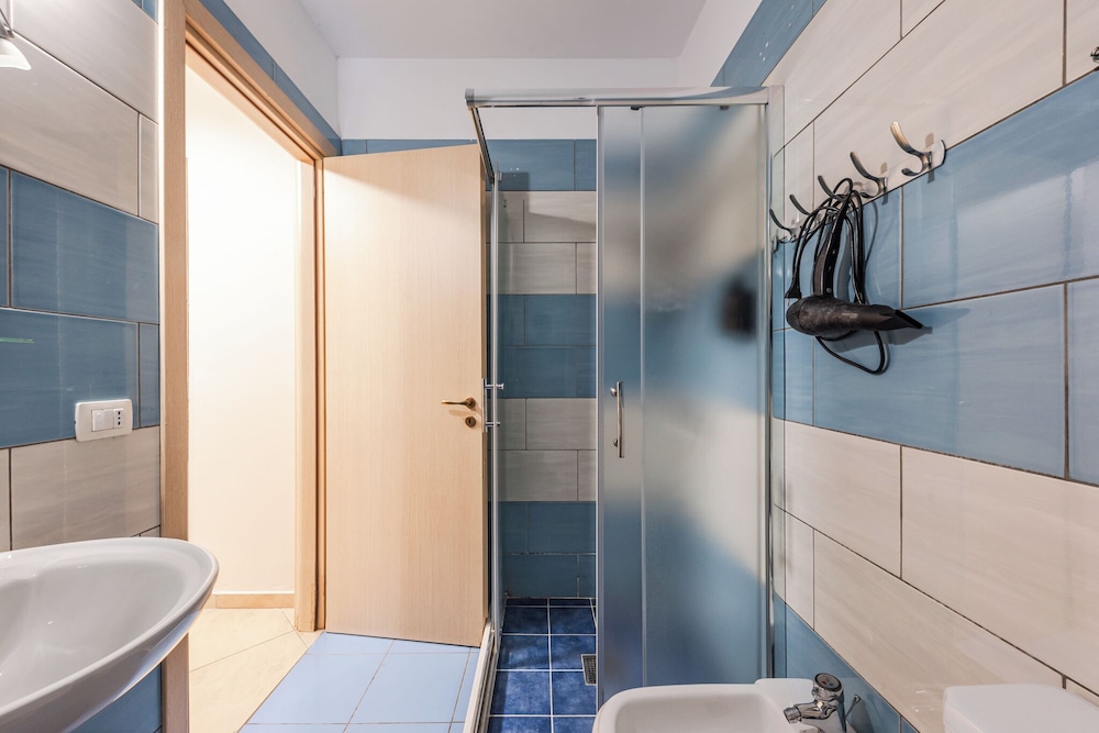 Kondo Stays - City Center Apartments