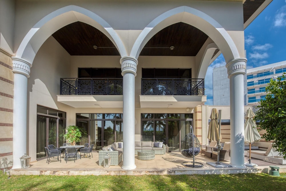 Majestic Resort Villa w Private Pool on The Palm
