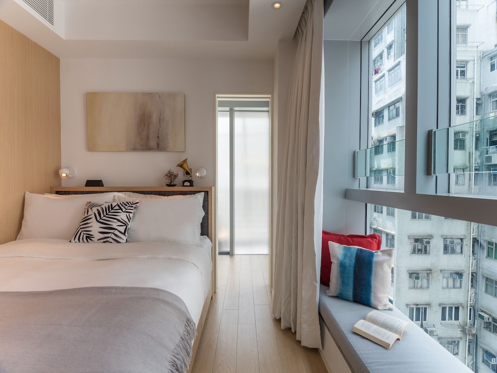 CHI Residences 138