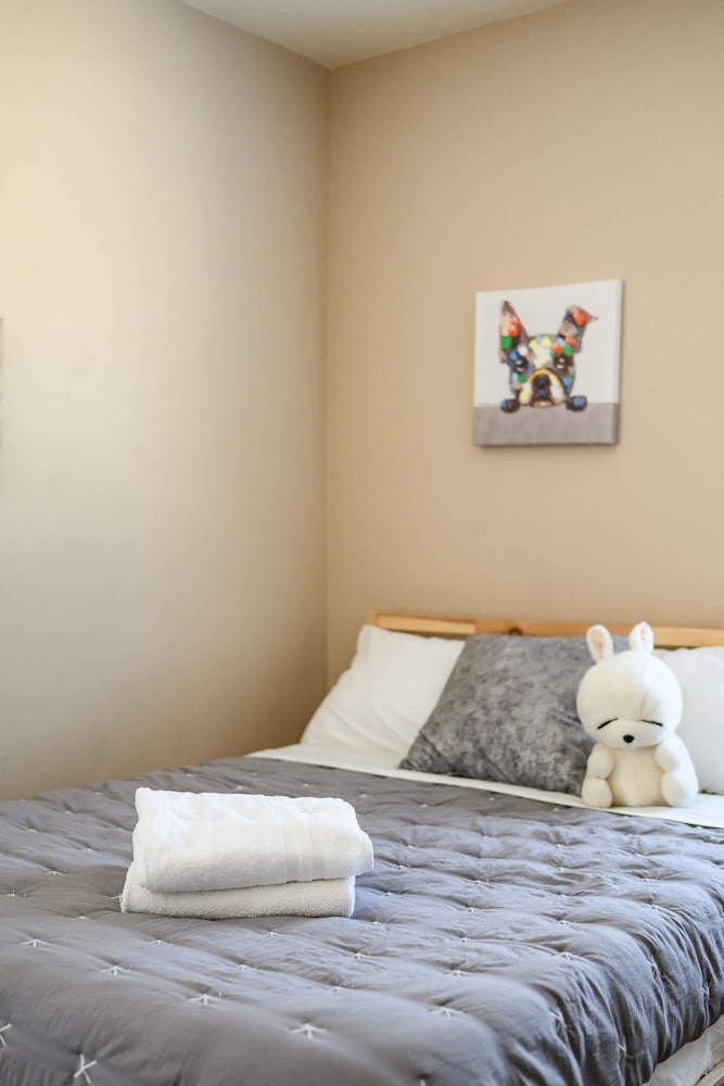 Whimsical Family Stay 10 Min Walk to PV Hospital