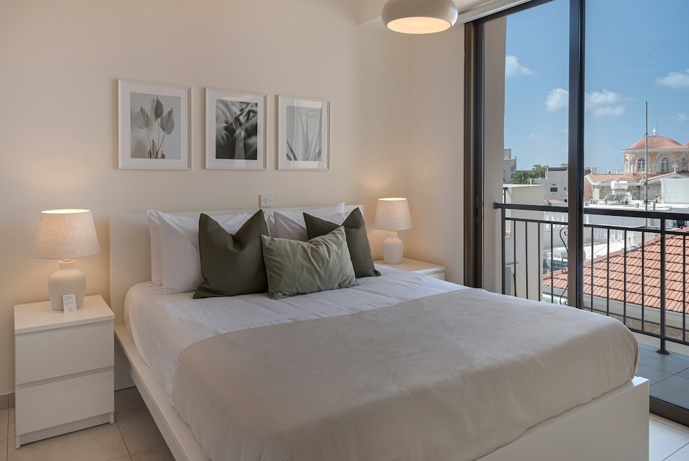 Phaedrus Living: Paphos Old Town Seaview Flat