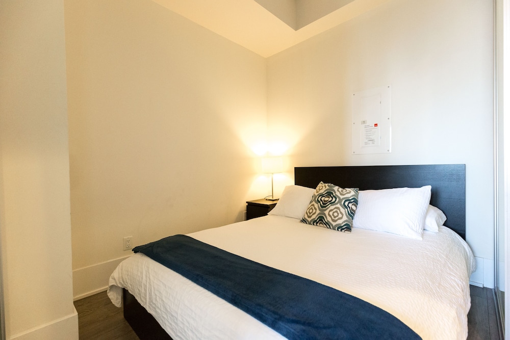 Atlas Suites Entertainment District - Image 5