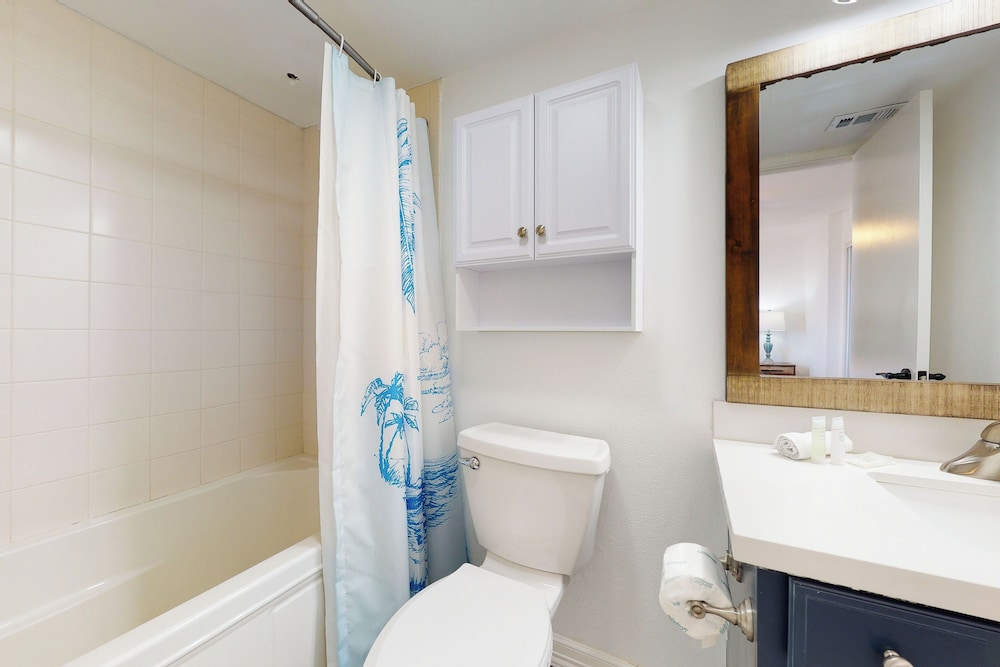 Corner 3BR w/ Wraparound Balcony & Gulf Views