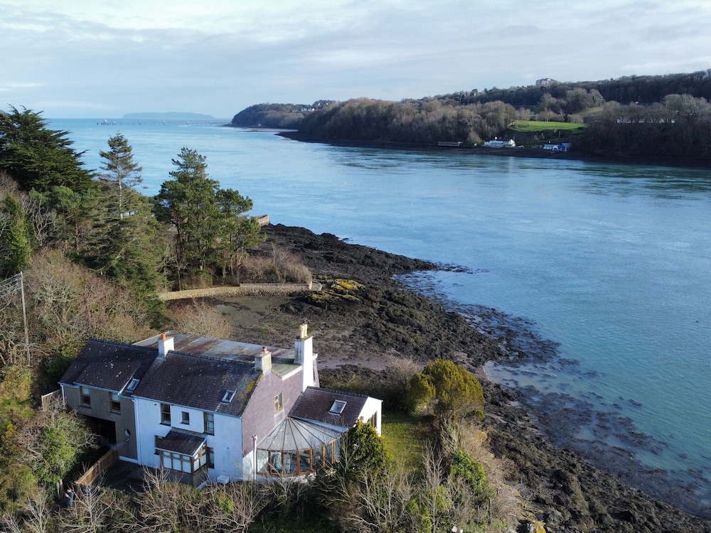 Ynys Faelog Cottage