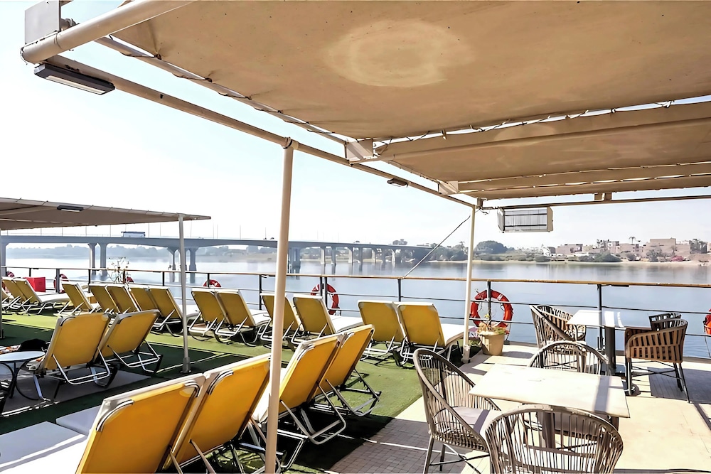 Nile Cruise Essence every Monday from Aswan 3 nights and every Thursday from Luxor 4 nights