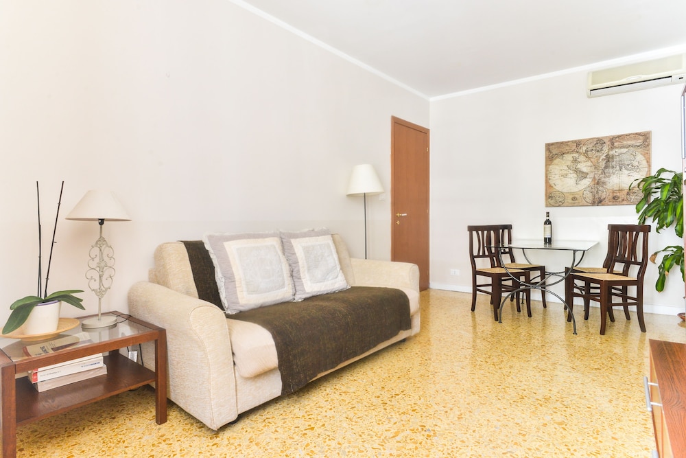Pantheon Cozy Apartment n. 4