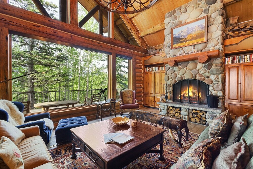 Wildwood Ridge 5 Bedroom Home