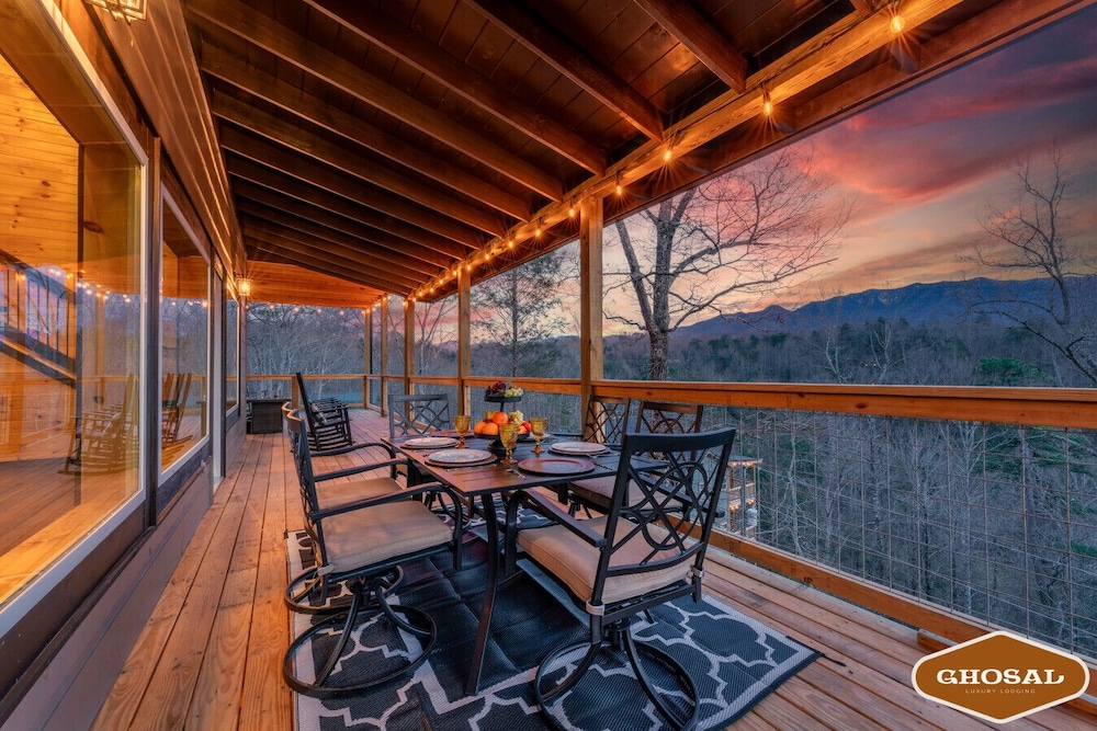 Summit Luxe Resort