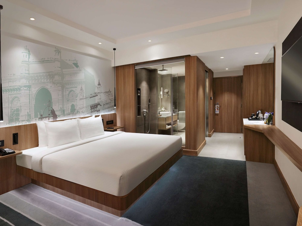 Mumbai Vacations - Novotel Mumbai Juhu Beach Hotel - Property Image 17