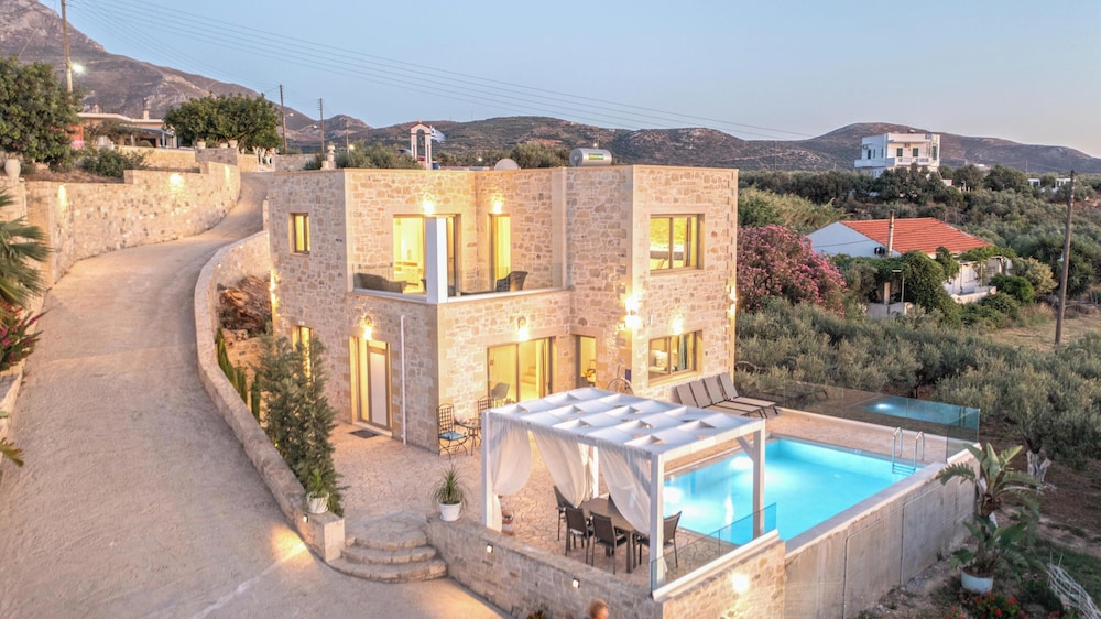 Koukis Villa With Sea View