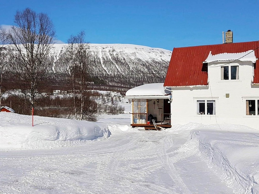 6 Person Holiday Home in Storsteinnes view 3