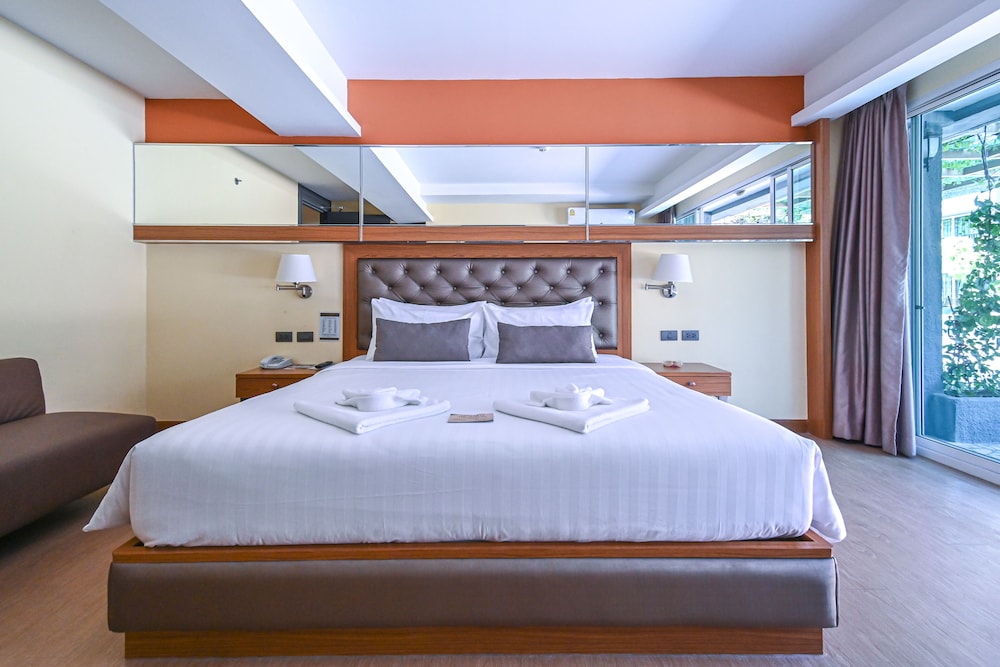 Golden Sea Hua Hin