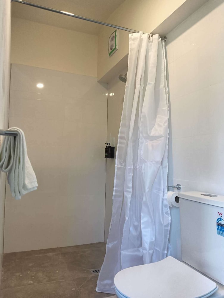 2 double and 1 sofa beds chalet 7C