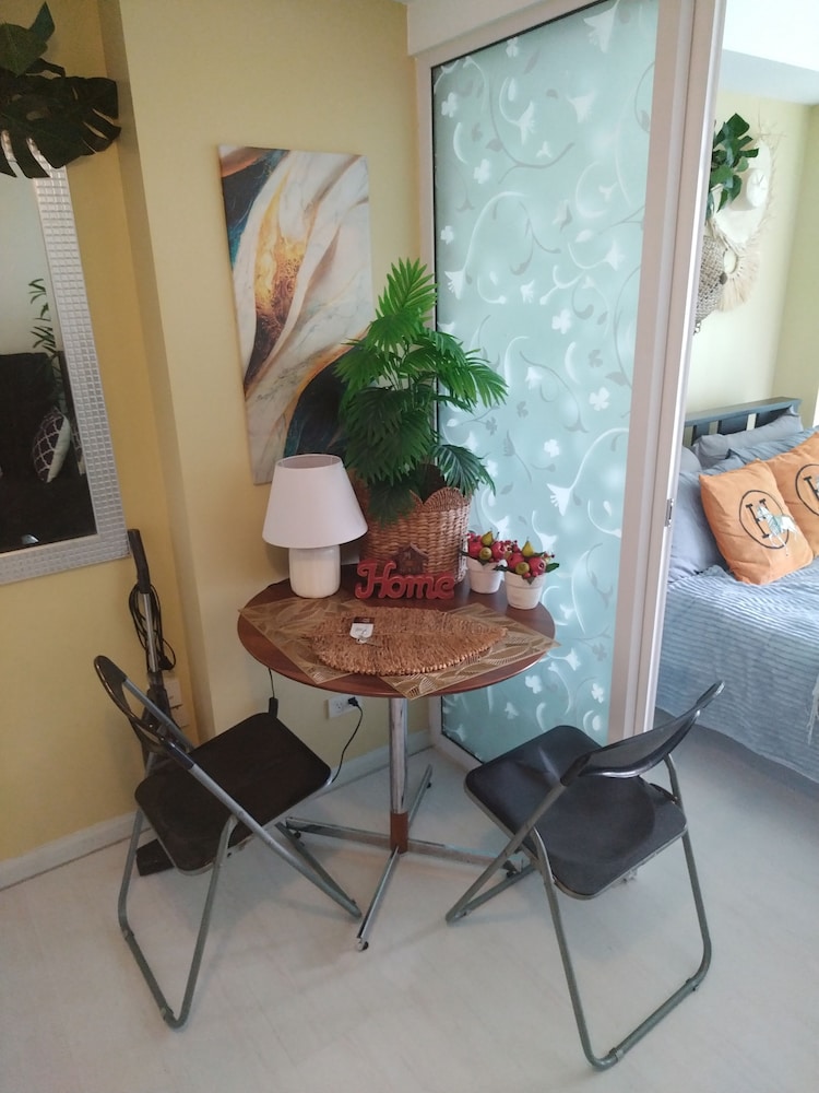 Santorini Suites