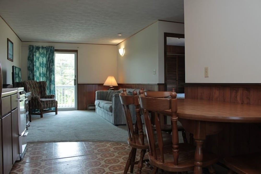 The Villager Motel