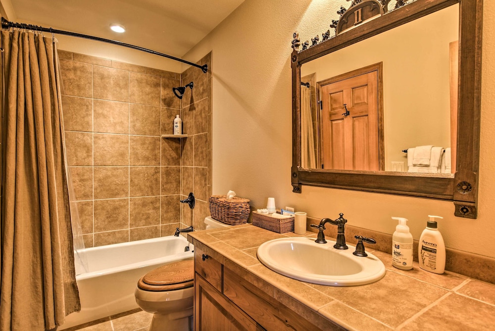 Lake & Mountain Views: Stunning Estes Park Home!