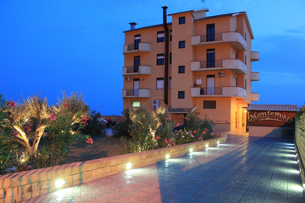 Hotel B&B Montemare - Image 1