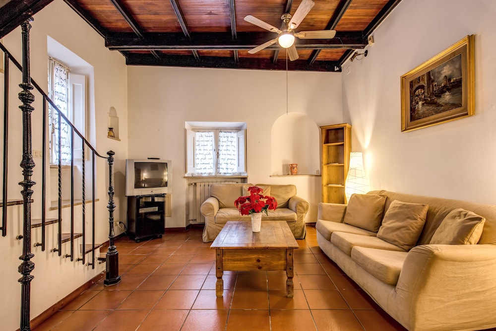 The House In Trastevere