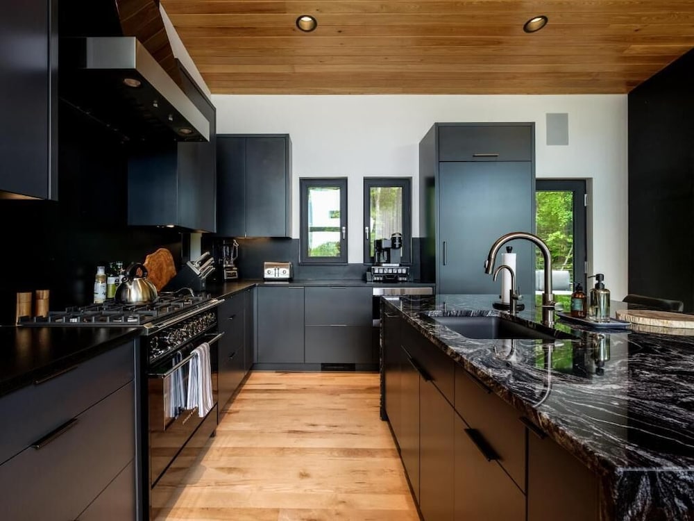 Luxury Home - The Retreat House
