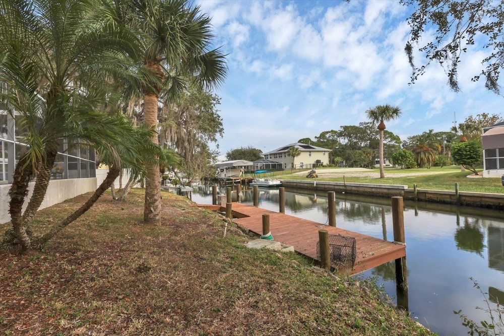 Englewood 2 Bedroom Canalfront Pool Cottage 2 Home