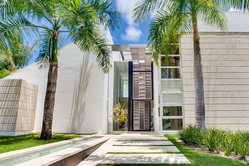 Spectacular 6 BR Luxury Villa in Punta Cana