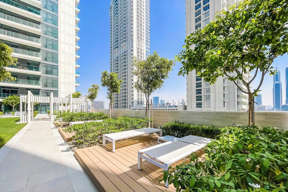 2BR Escape in Beach Vista