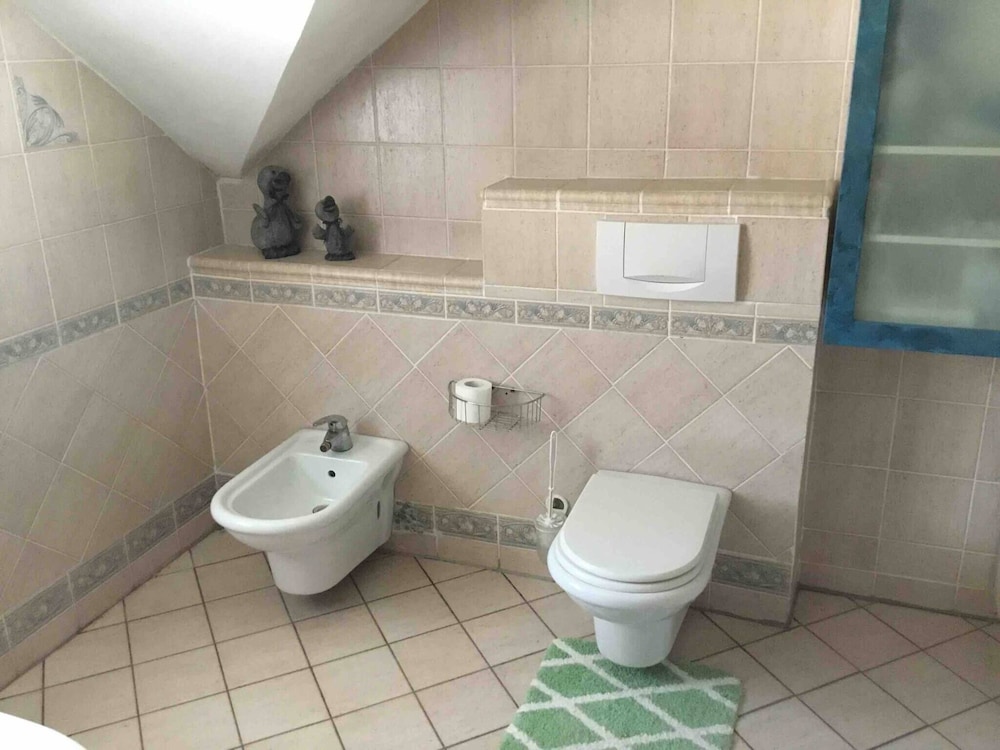 Room With Shared Bathroom