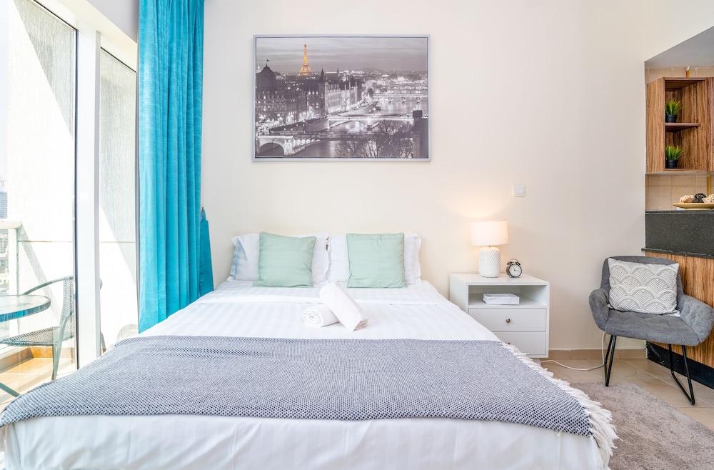 Tanin - Spacious Studio Close to Burj Khalifa & Dubai Mall