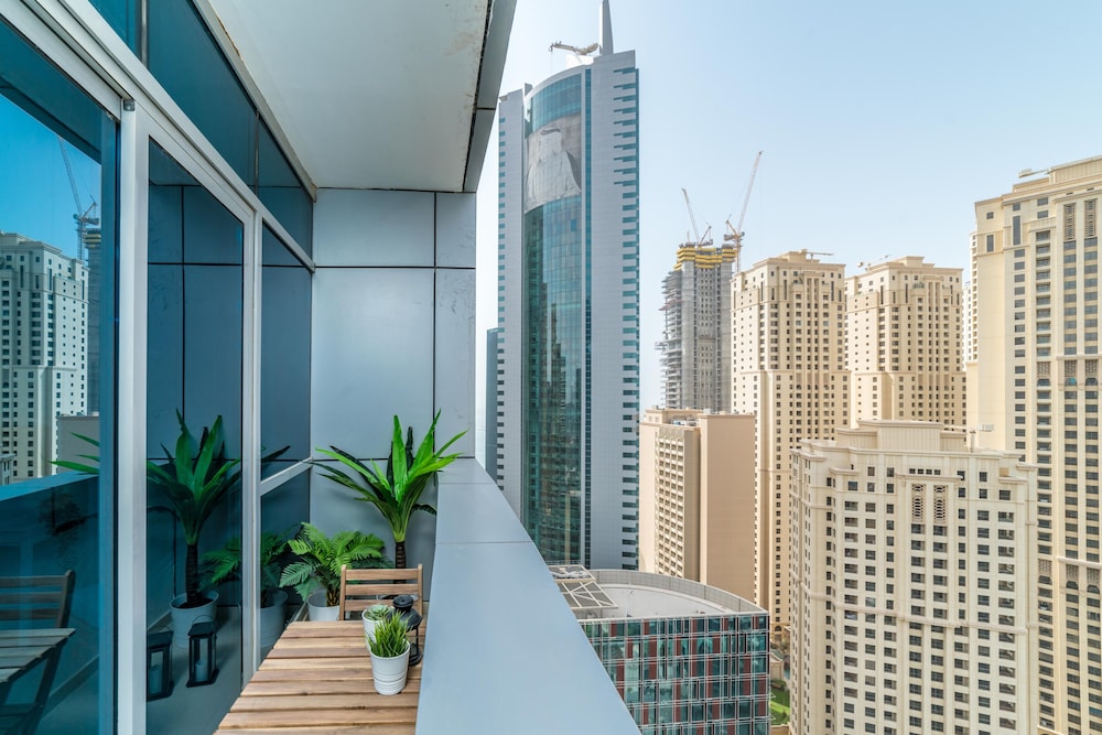 Dream Inn Dubai Bay Central