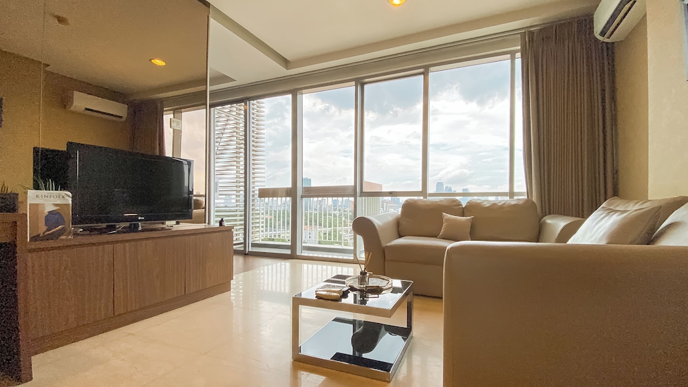 Elegant and Spacious Studio at Kemang Mansion Apartment