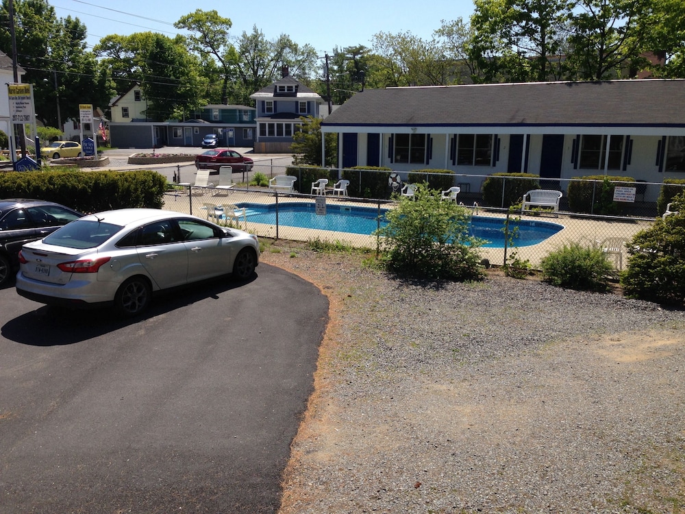 Marvin Gardens Motel