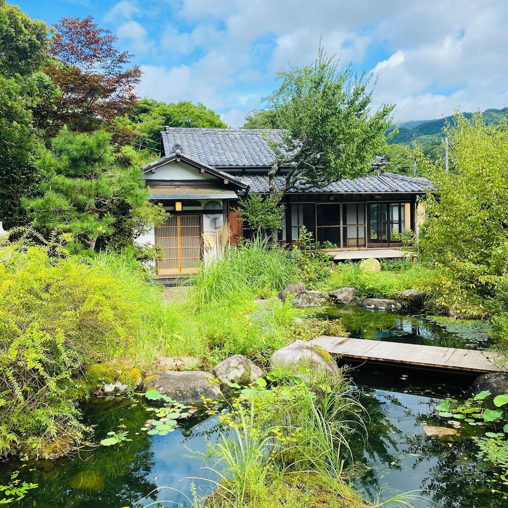 EXP. Co-Onsen view 5
