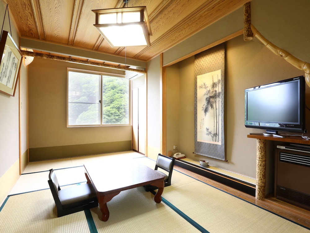 Shigakogen Milky Hot Spring Keikokunoyu