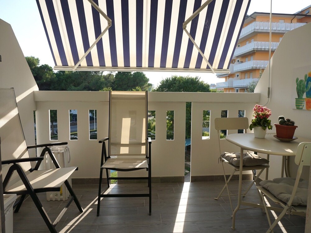 Modern Lovely Studio With Swimming Pool by Beahost Rentals view 3
