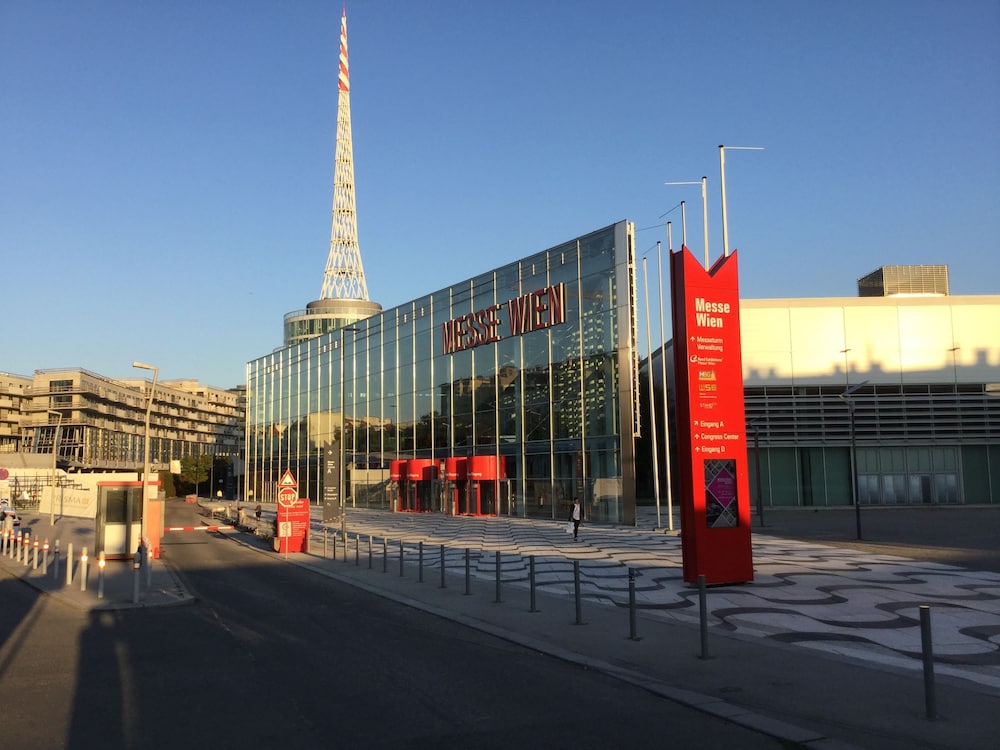 AJO Vienna Messe - Contactless Check-in