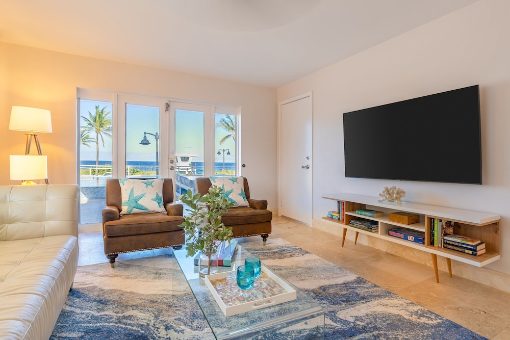 Beach Haven by Avantstay Pool Ocean Views Steps From the Beach