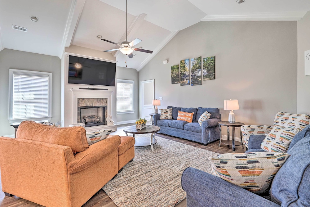 Quiet Family Home 15 Mi to Dtwn Huntsville! - Property Image 48