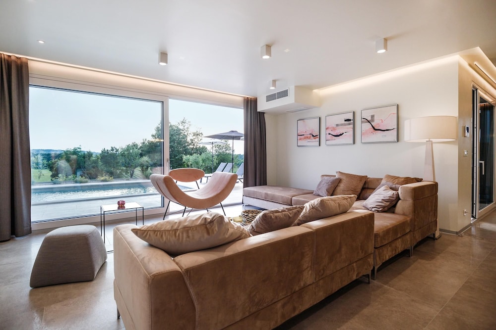 Luxury Villa Sonia With Wellness Gym