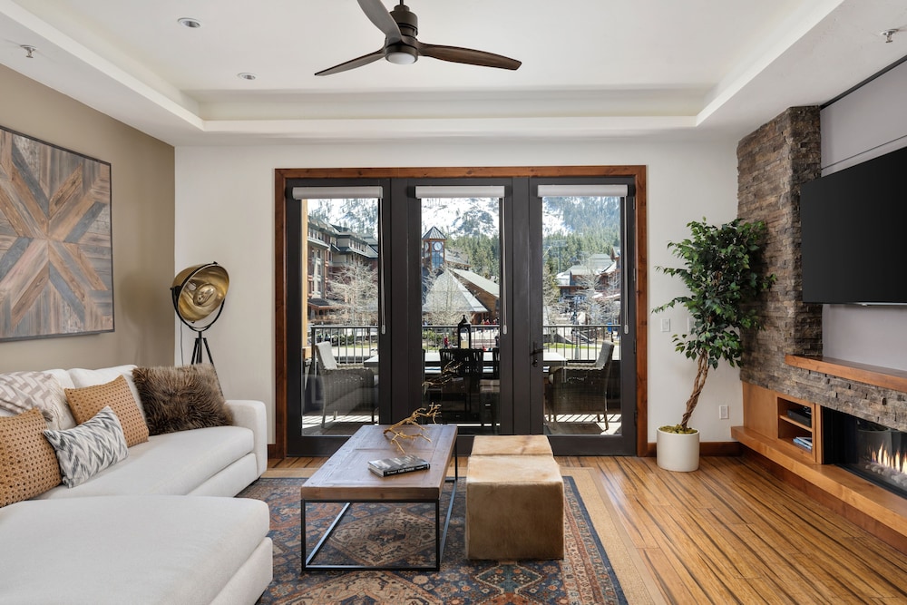 Lake Tahoe Vacations - Luxury 4bdr Residence Steps From Heavenly Village 4 Bedroom Condo - Property Image 19