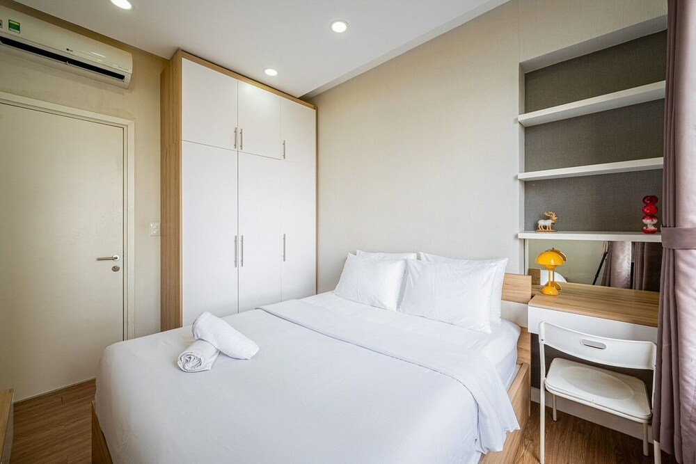 Masteri Luxury City Apartment